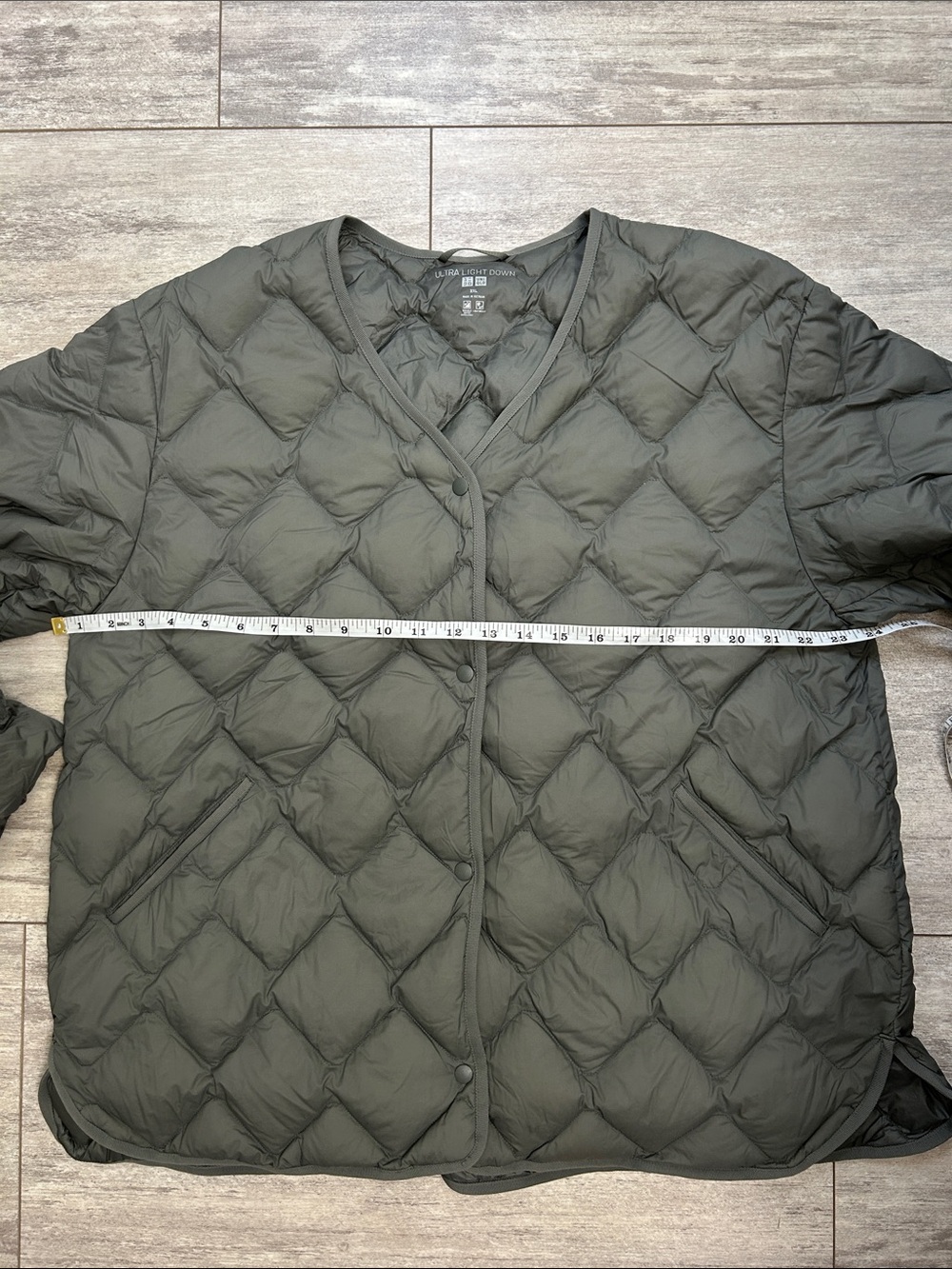 Uniqlo Ultra Light Down Quilted Jacket in Gray/Green - Picture 12 of 13